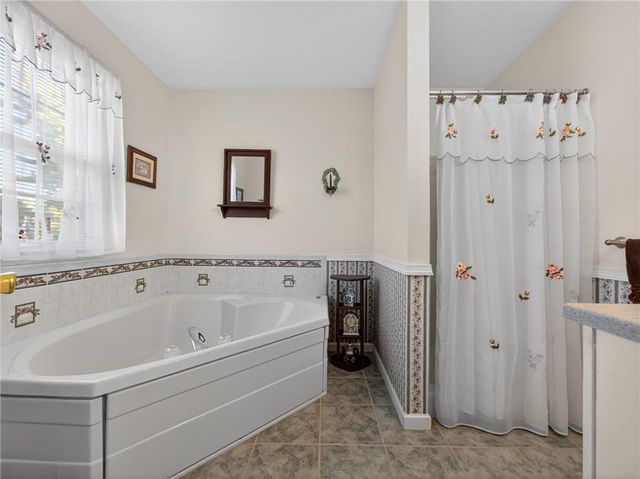 145 Vista Drive, Forks Twp, PA 18040