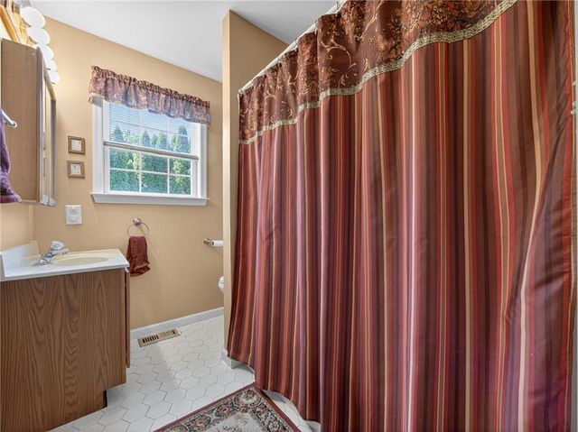 145 Vista Drive, Forks Twp, PA 18040