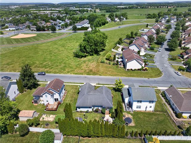 145 Vista Drive, Forks Twp, PA 18040