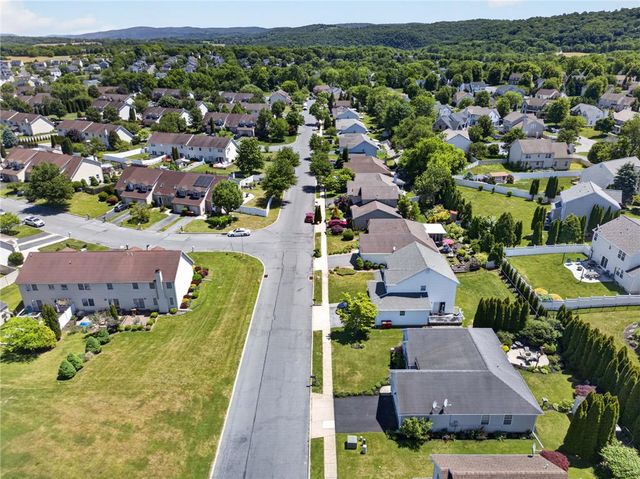 145 Vista Drive, Forks Twp, PA 18040