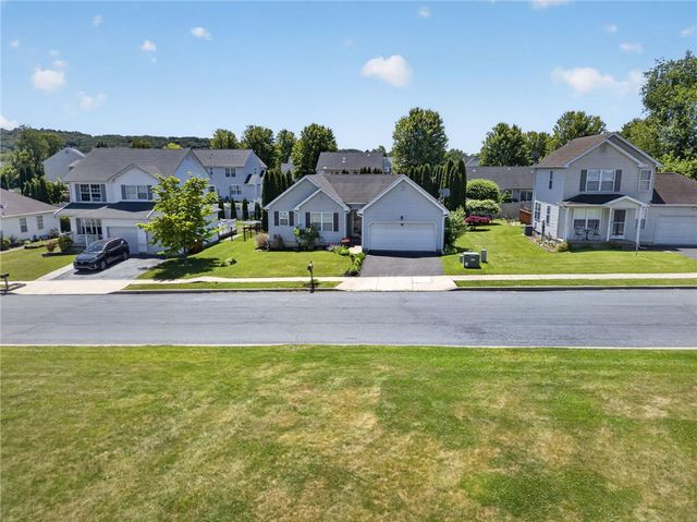 145 Vista Drive, Forks Twp, PA 18040