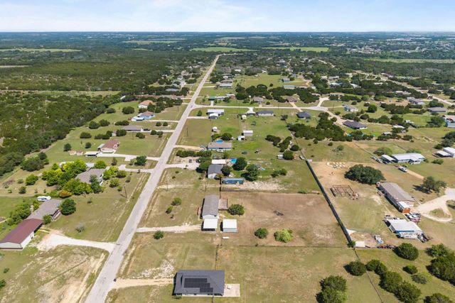 901 Thousand Oaks TRL, Liberty Hill, TX 78642
