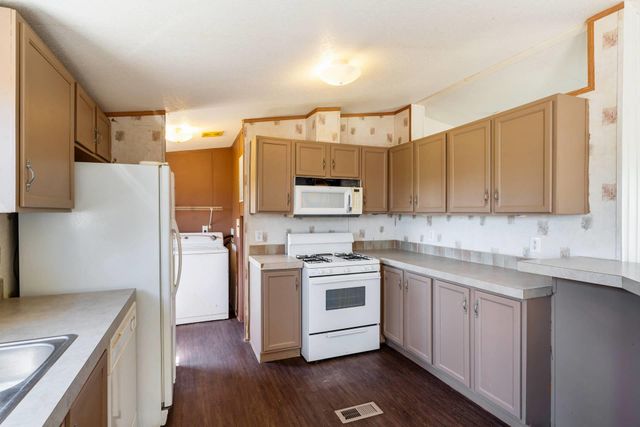 901 Thousand Oaks TRL, Liberty Hill, TX 78642