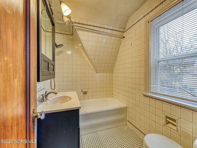 1819 Shenandoah Road, Toledo, OH 43607