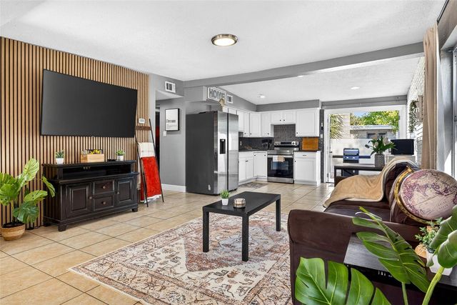 9370 83RD STREET, Seminole, FL 33777
