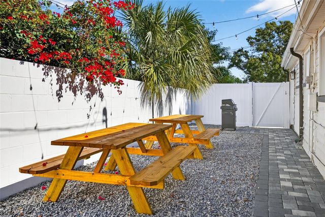 9370 83RD STREET, Seminole, FL 33777