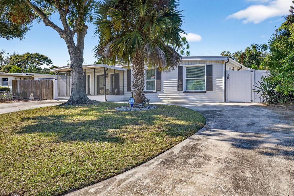 9370 83RD STREET, Seminole, FL 33777