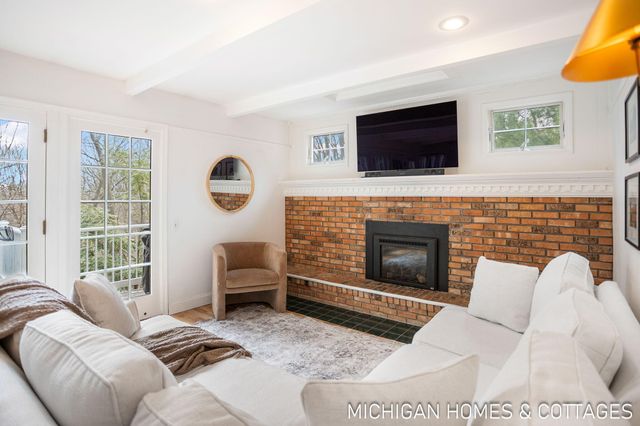 136 Crescent Drive, Grand Haven City, MI 49417