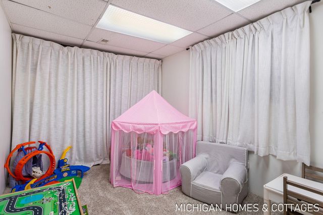 136 Crescent Drive, Grand Haven City, MI 49417