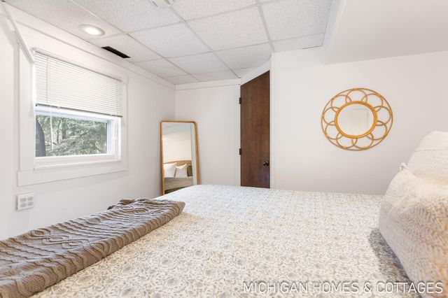 136 Crescent Drive, Grand Haven City, MI 49417