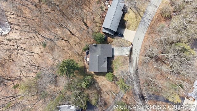 136 Crescent Drive, Grand Haven City, MI 49417