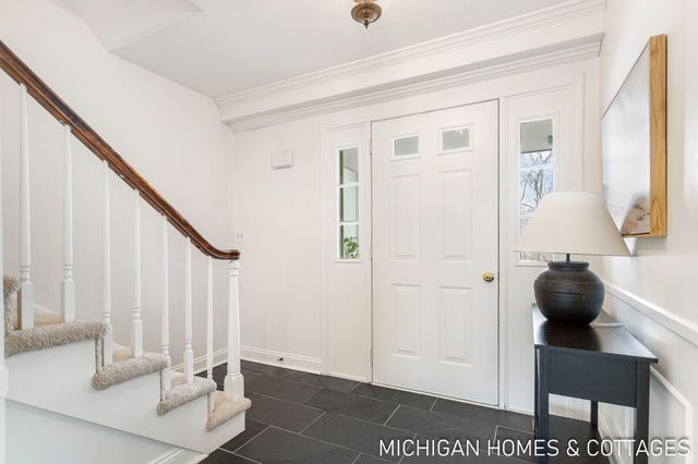 136 Crescent Drive, Grand Haven City, MI 49417