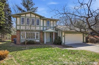 136 Crescent Drive, Grand Haven City, MI 49417