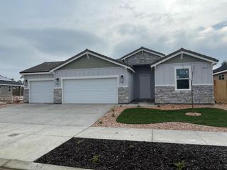 16171 West Monterey Ave, Kerman, CA 93630
