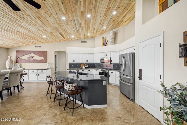 8729 W TONOPAH Drive, Peoria, AZ 85382