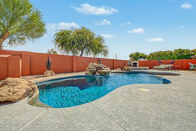 8729 W TONOPAH Drive, Peoria, AZ 85382