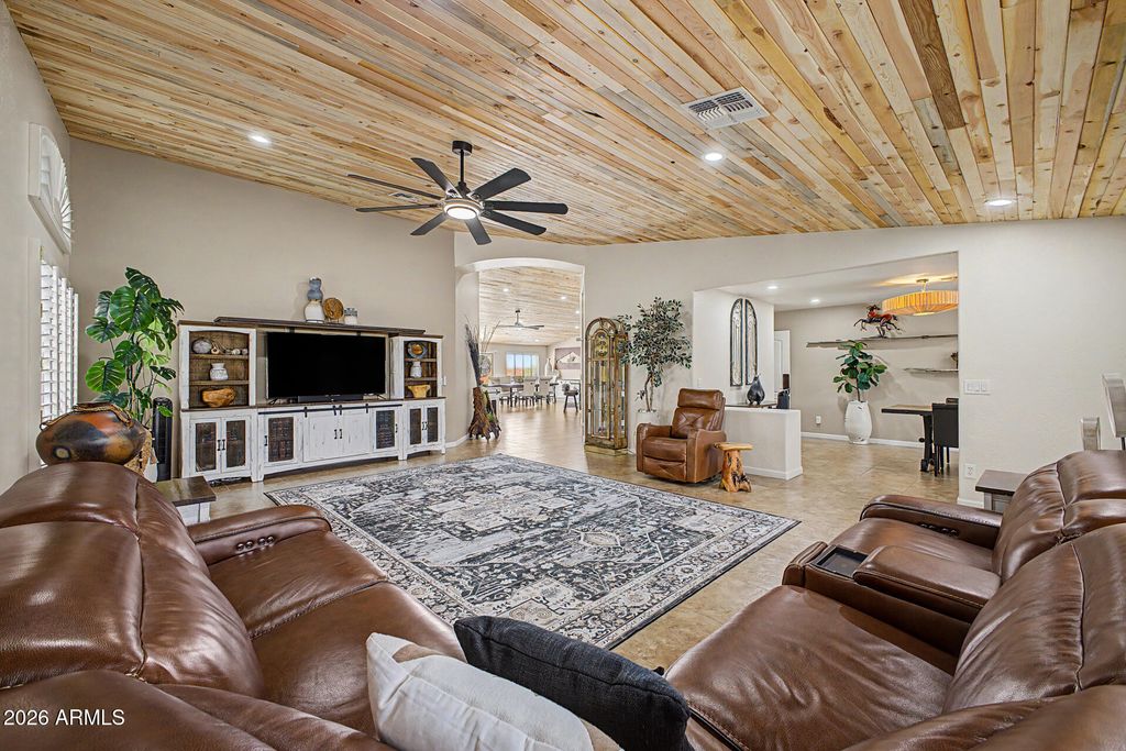 8729 W TONOPAH Drive, Peoria, AZ 85382 — photo 5