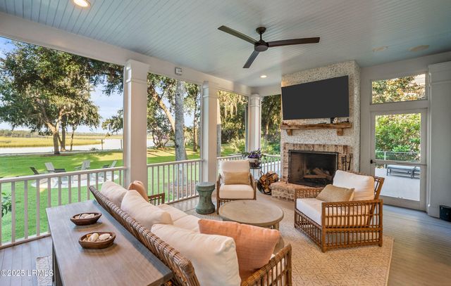 660 Distant Island Drive, Beaufort, SC 29907