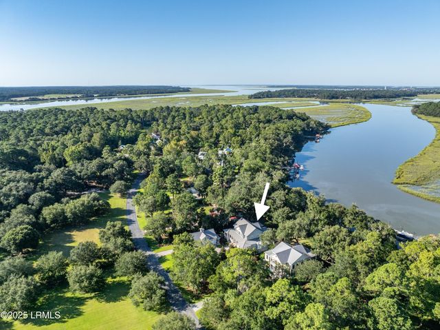 660 Distant Island Drive, Beaufort, SC 29907