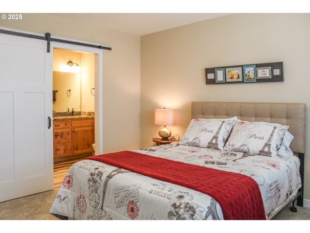 5135 GRANGE Rd, Roseburg, OR 97471