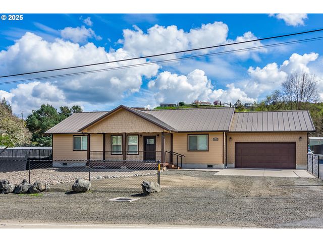 5135 GRANGE Rd, Roseburg, OR 97471