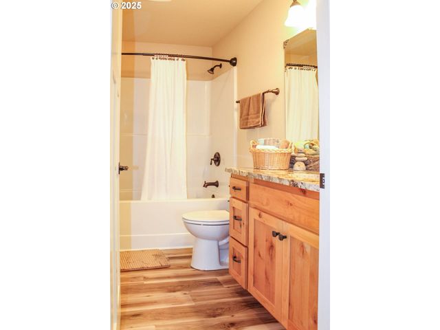 5135 GRANGE Rd, Roseburg, OR 97471
