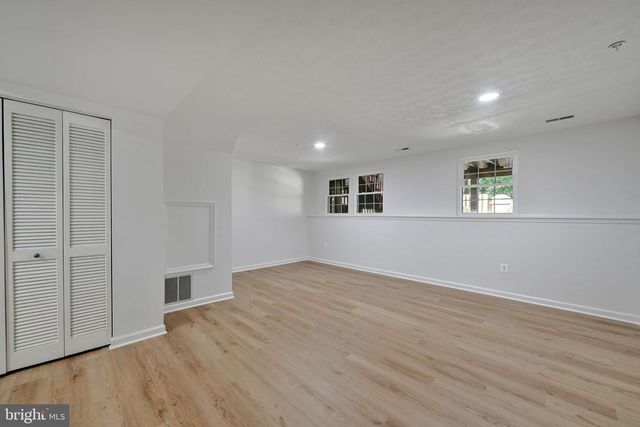 7836 FOXFARM LN, Glen Burnie, MD 21061
