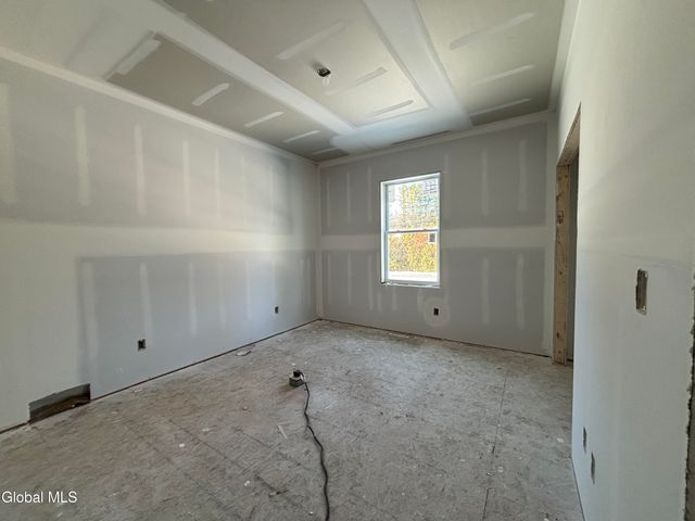 3 Wyatt's Way, Clifton Park, NY 12065