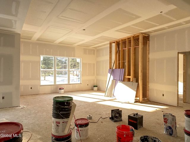 3 Wyatt's Way, Clifton Park, NY 12065