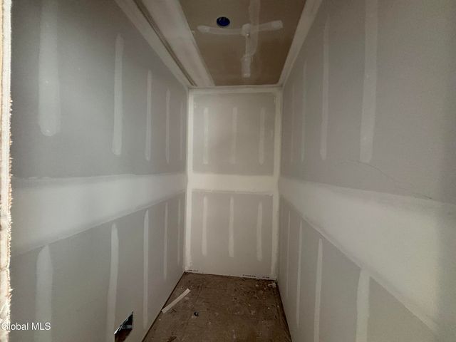 3 Wyatt's Way, Clifton Park, NY 12065