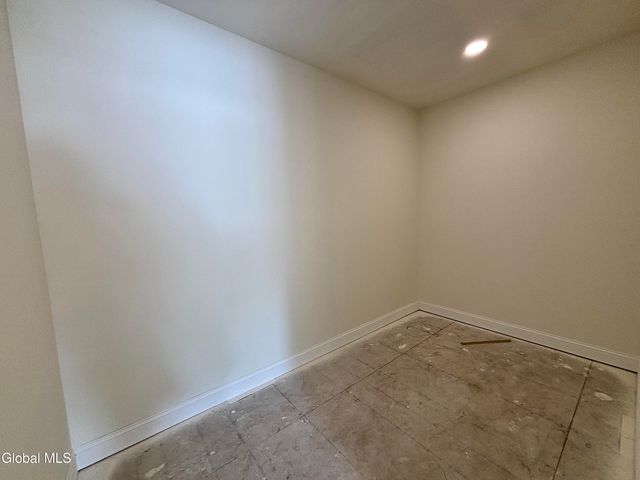 3 Wyatt's Way, Clifton Park, NY 12065