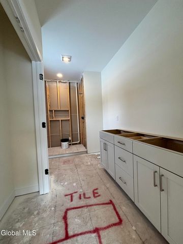 3 Wyatt's Way, Clifton Park, NY 12065