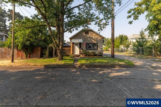 365 Hood St NE, Salem, OR 97301