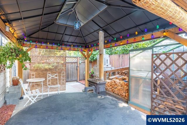 365 Hood St NE, Salem, OR 97301
