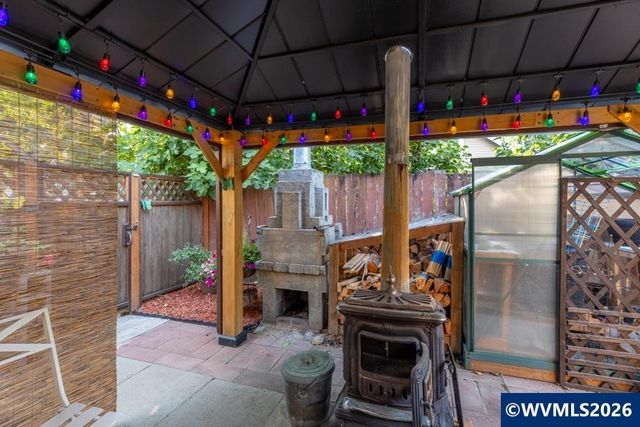 365 Hood St NE, Salem, OR 97301