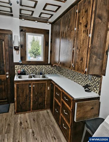 365 Hood St NE, Salem, OR 97301