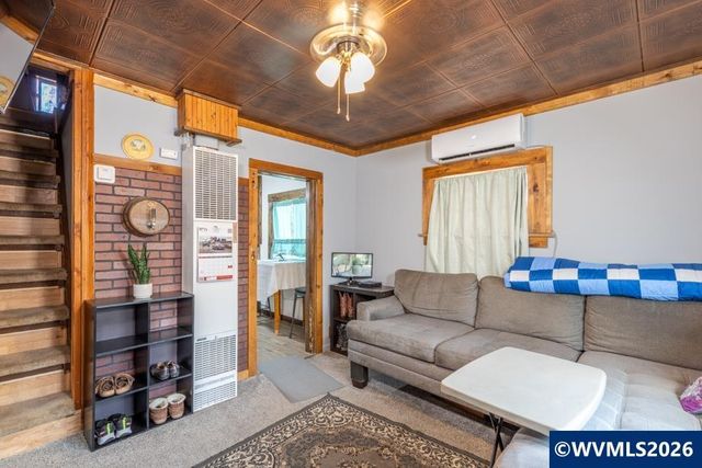 365 Hood St NE, Salem, OR 97301