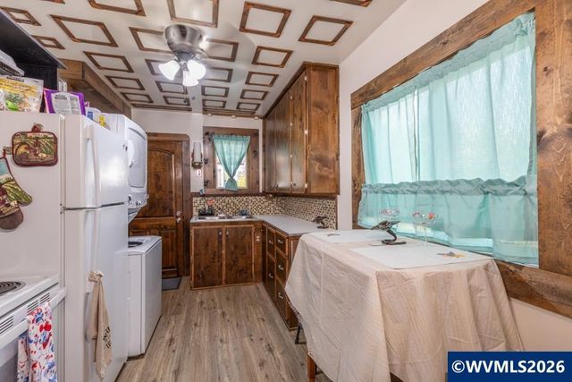 365 Hood St NE, Salem, OR 97301