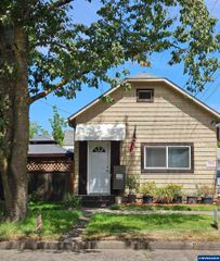 365 Hood St NE, Salem, OR 97301