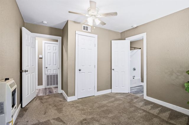 2121 W Bond Street, Denison, TX 75020