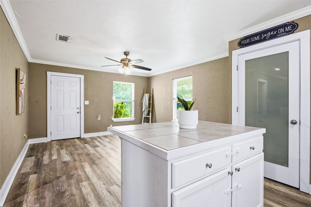 2121 W Bond Street, Denison, TX 75020