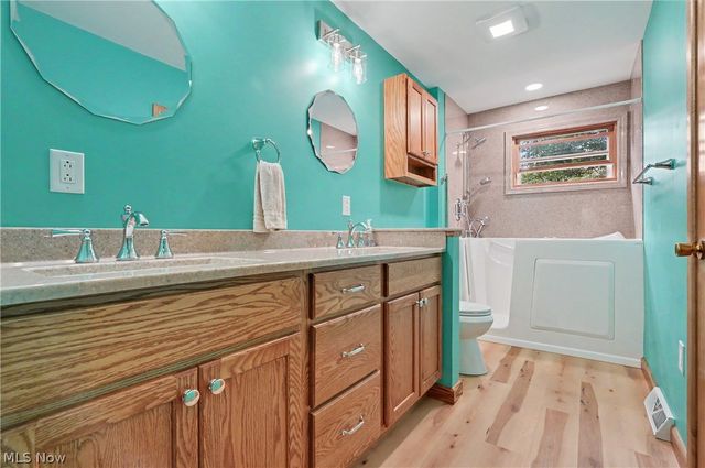 7436 Sugartree Drive, Youngstown, OH 44512