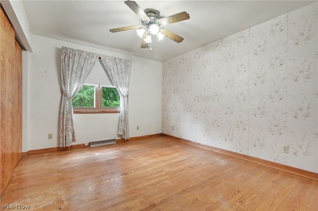 7436 Sugartree Drive, Youngstown, OH 44512