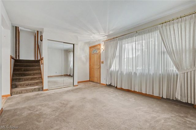 7436 Sugartree Drive, Youngstown, OH 44512