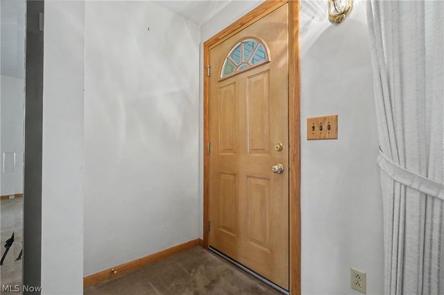 7436 Sugartree Drive, Youngstown, OH 44512