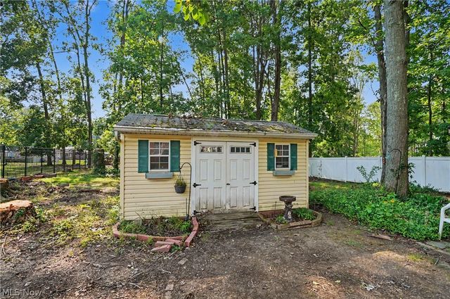 7436 Sugartree Drive, Youngstown, OH 44512