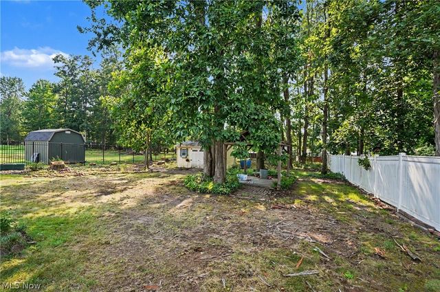 7436 Sugartree Drive, Youngstown, OH 44512