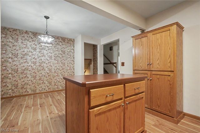 7436 Sugartree Drive, Youngstown, OH 44512