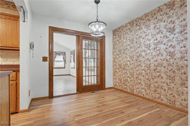 7436 Sugartree Drive, Youngstown, OH 44512