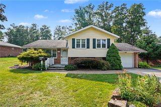 7436 Sugartree Drive, Youngstown, OH 44512